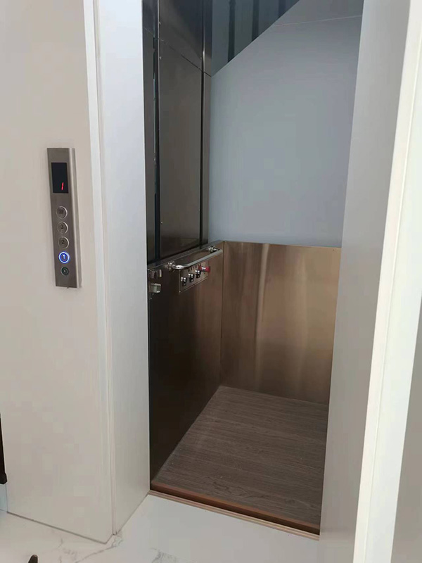 家用电梯
