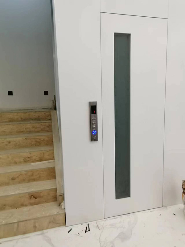 家用电梯